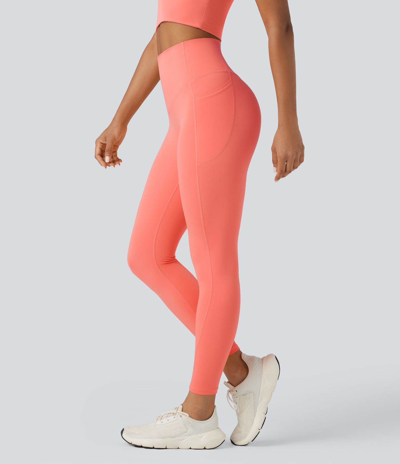 Legging d'entraînement gainant taille haute avec poches Halara UltraSculpt™