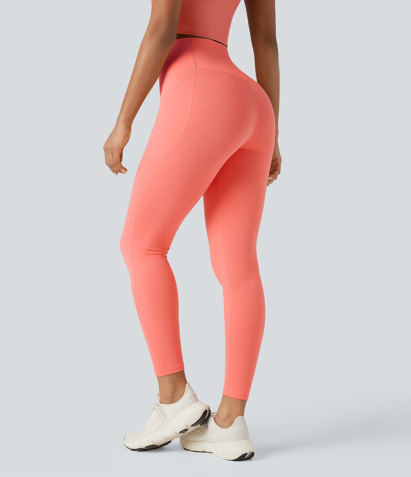 Legging d'entraînement gainant taille haute avec poches Halara UltraSculpt™