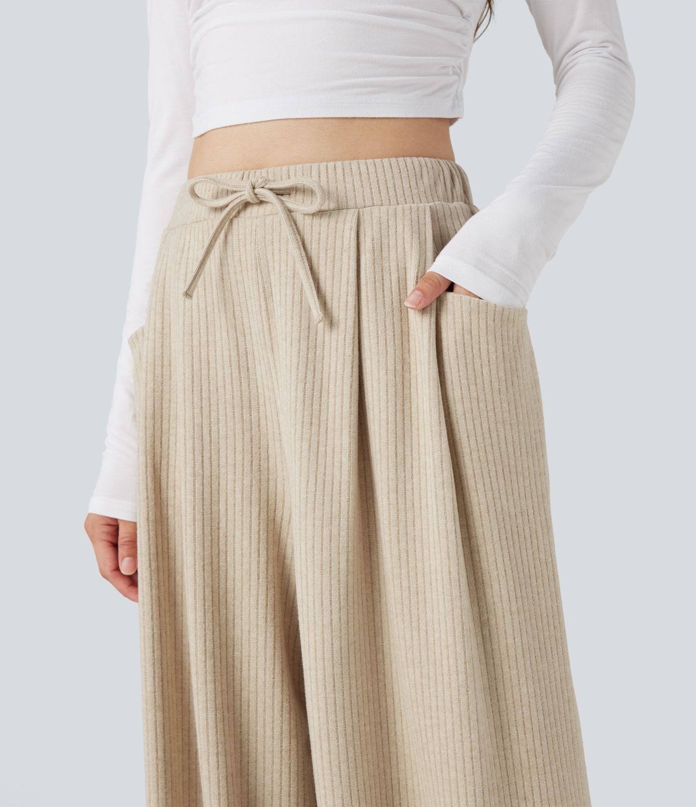 Lässige Baggy-Hose aus Rippstrick mit Seitentaschen und Kordelzug