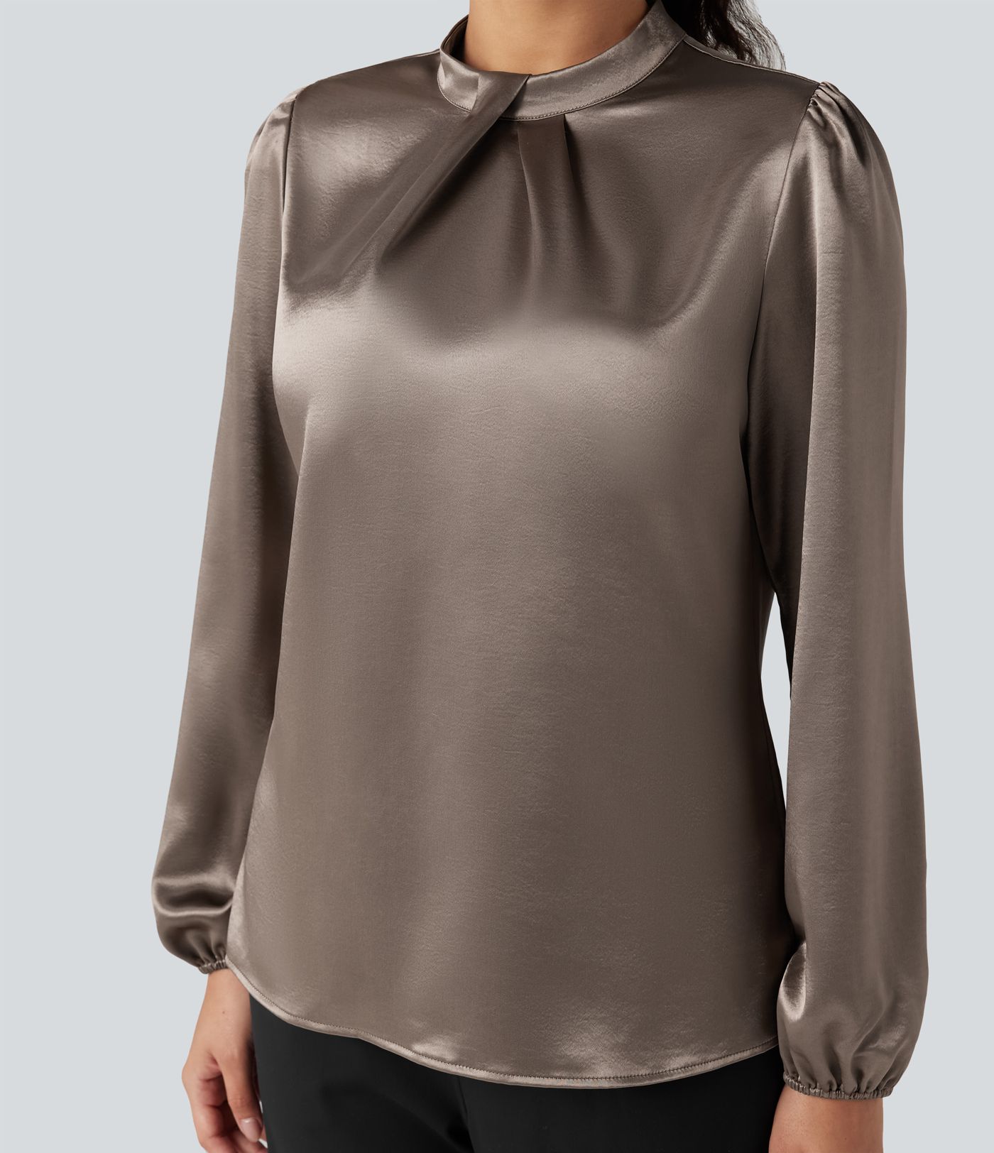 Arbeitsbluse aus Satin mit Schlüsselloch-Rücken und Puffärmeln