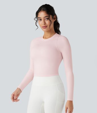 リブニット素材のラウンドネック長袖スリムフィットヨガトップ