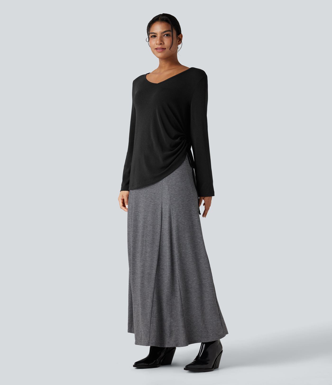 Lässiges Top mit tiefem V-Ausschnitt, langen Ärmeln und Kordelzug am Saum