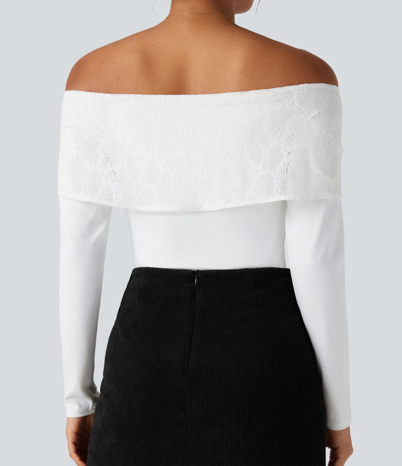 Haut dénudé en dentelle à manches longues avec soutien-gorge intégré, style décontracté