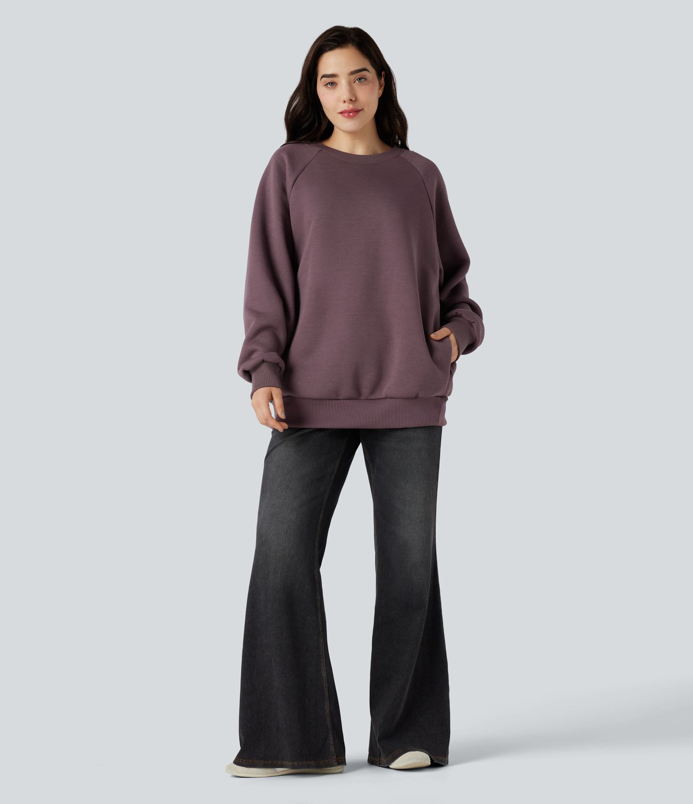 Round Neck Long Sleeve Oversized Fleece Casual Sweatshirt with Pockets
