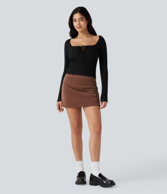 Lässiger Pullover mit quadratischem Ausschnitt, langen Ärmeln und Muschelsaum