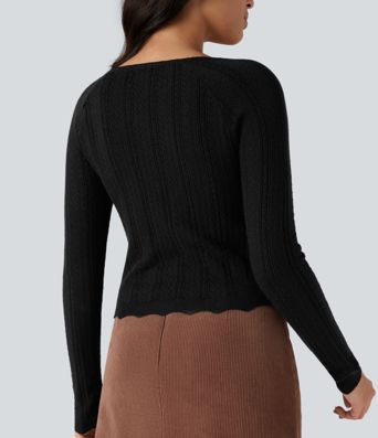 Lässiger Pullover mit quadratischem Ausschnitt, langen Ärmeln und Muschelsaum