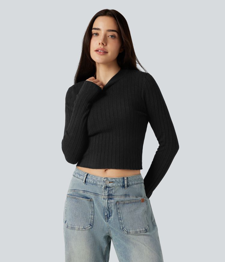 Jersey corto informal con cuello alto tipo mock-neck y mangas largas