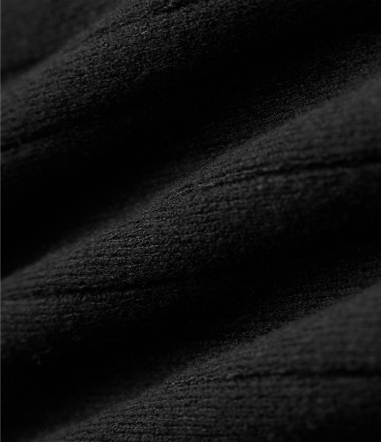 Jersey corto informal con cuello alto tipo mock-neck y mangas largas