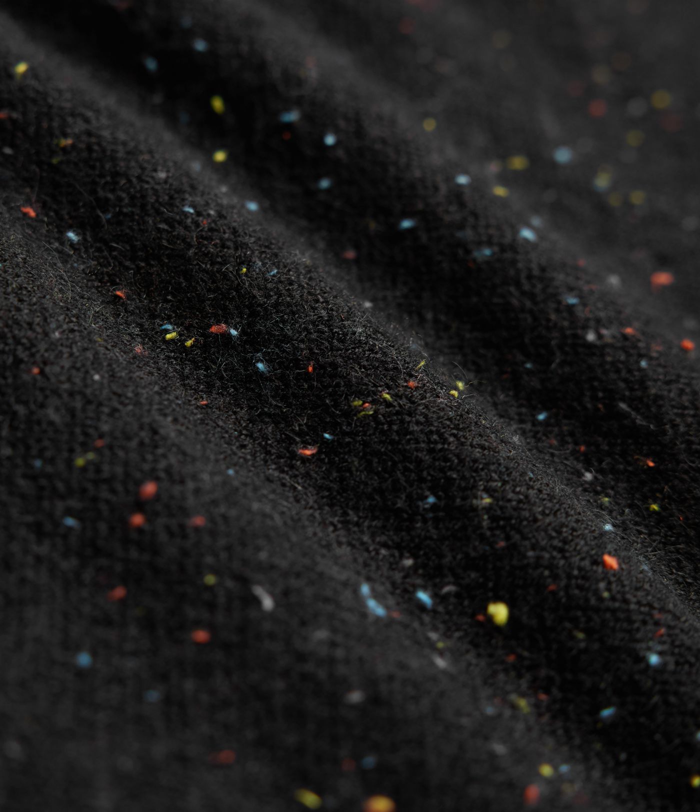 Lässiger Pullover mit hohem Stehkragen und langen Ärmeln