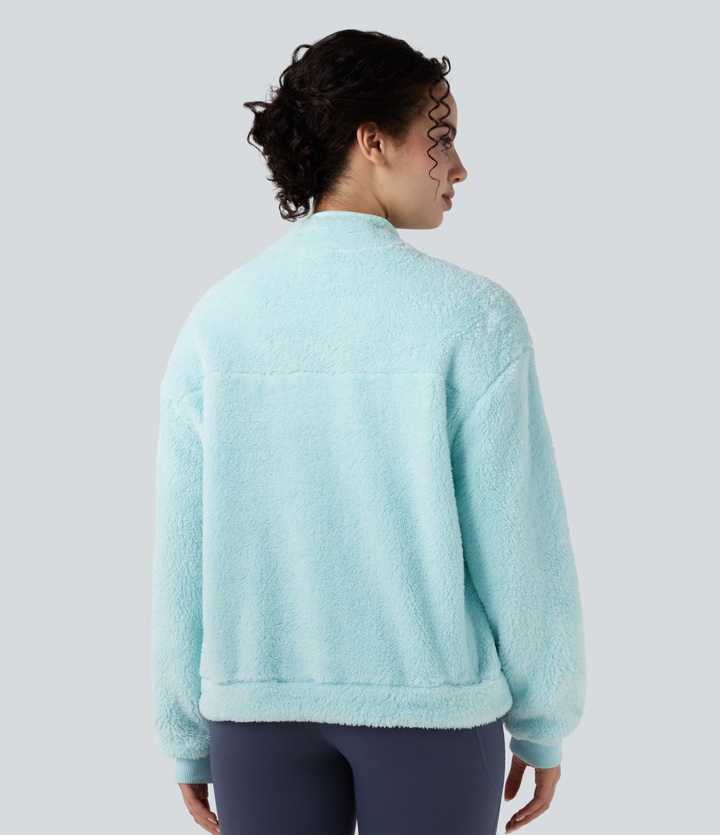 Lässiges Fleece-Sweatshirt mit Stehkragen und Knöpfen