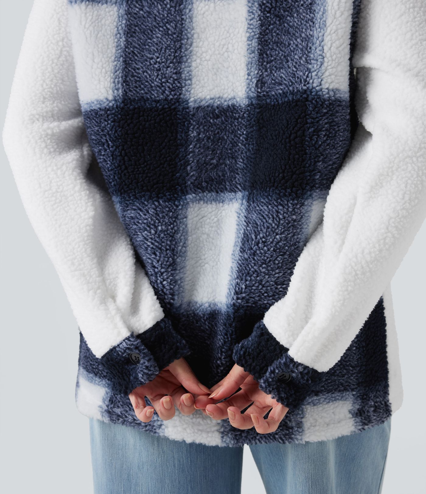 Lässige Sherpa-Jacke mit Brusttaschen, langen Ärmeln, Karomuster und Farbblock