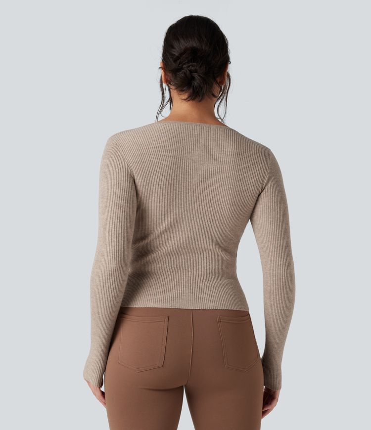 Pull tailleur côtelé col cœur manches longues