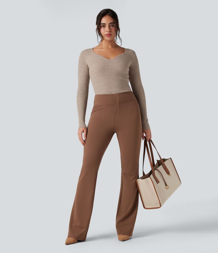 Pull tailleur côtelé col cœur manches longues