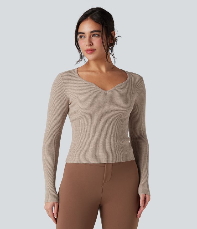 Pull tailleur côtelé col cœur manches longues