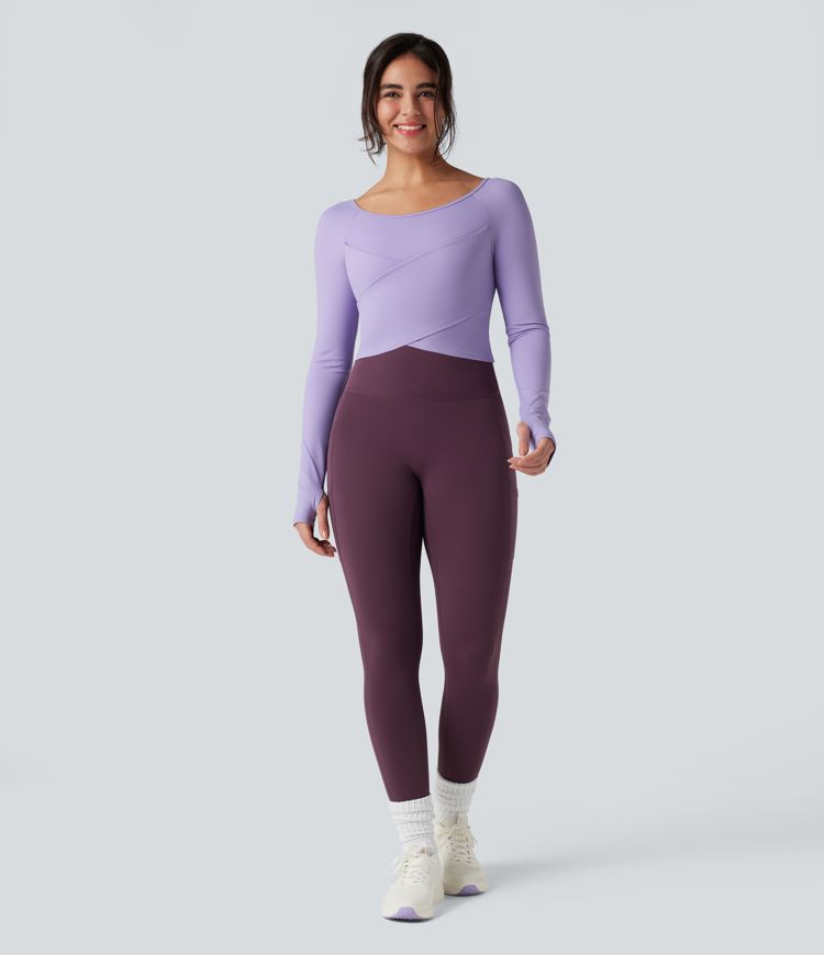 SoftlyZero™ flauelsmjúkur jóga- og íþróttatoppur með hringhálsi, löngum ermum, þumalopum og krossuðum kanti