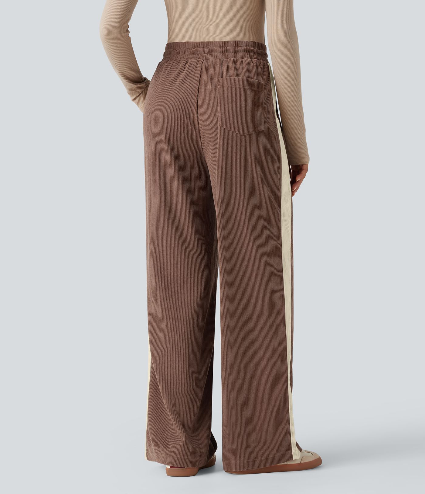 Hochgeschnittene Cordhose im Colorblock-Design mit Kordelzug, geradem Bein und Taschen