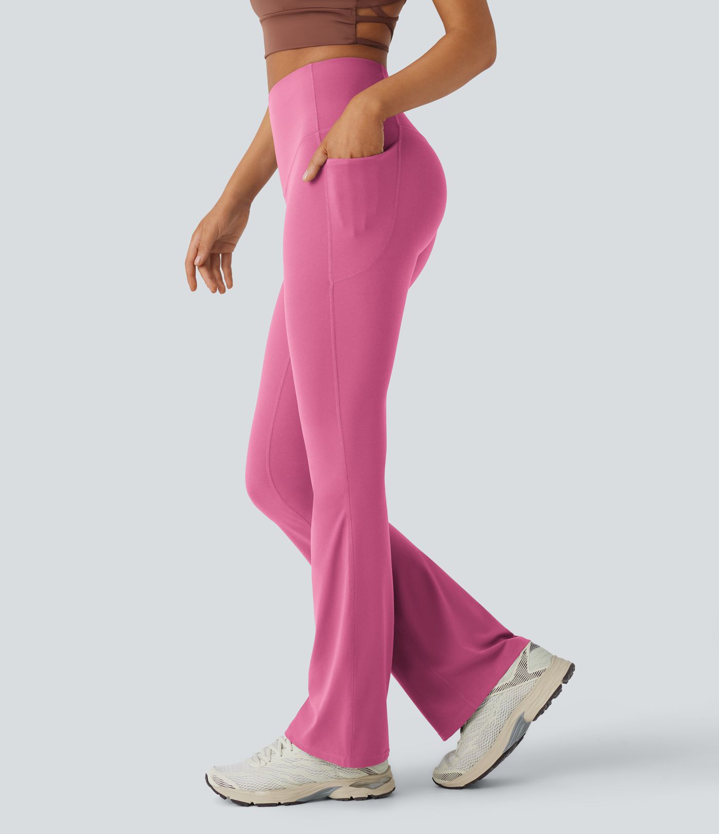 Halara UltraSculpt™ SoCinched Legging de Yoga Taille Haute avec Contrôle du Ventre et Poches, Coupe Évasée
