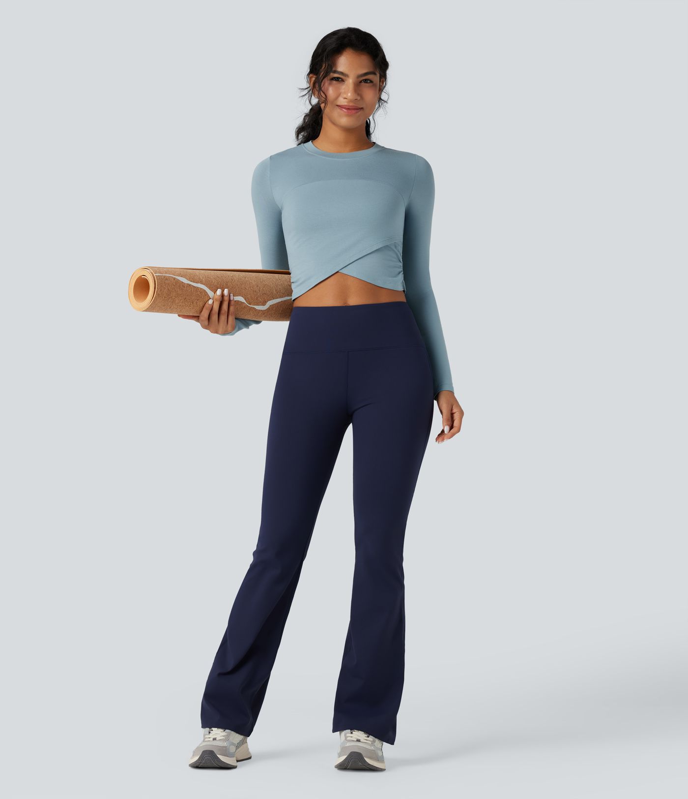Round Neck Long Sleeve Crossover Hem Cropped Yoga Sports Top