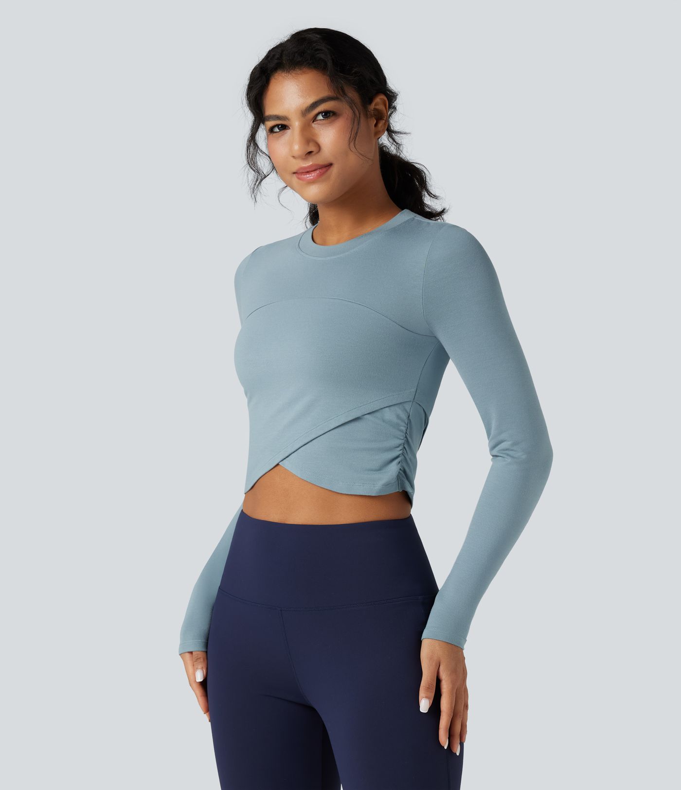 Round Neck Long Sleeve Crossover Hem Cropped Yoga Sports Top