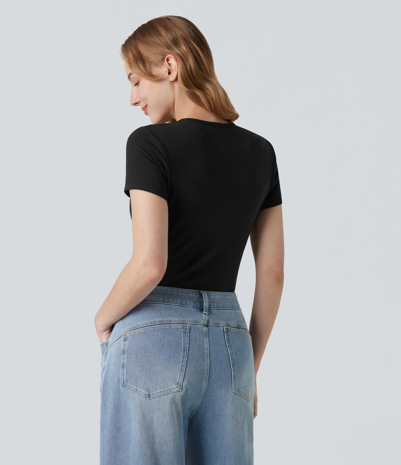 Halara HeatCore - Lässiges T-Shirt mit Rundhalsausschnitt und kurzen Ärmeln - wärmend