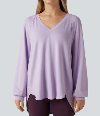 Lässiges Sweatshirt mit V-Ausschnitt, langen Ärmeln und High-Low-Design