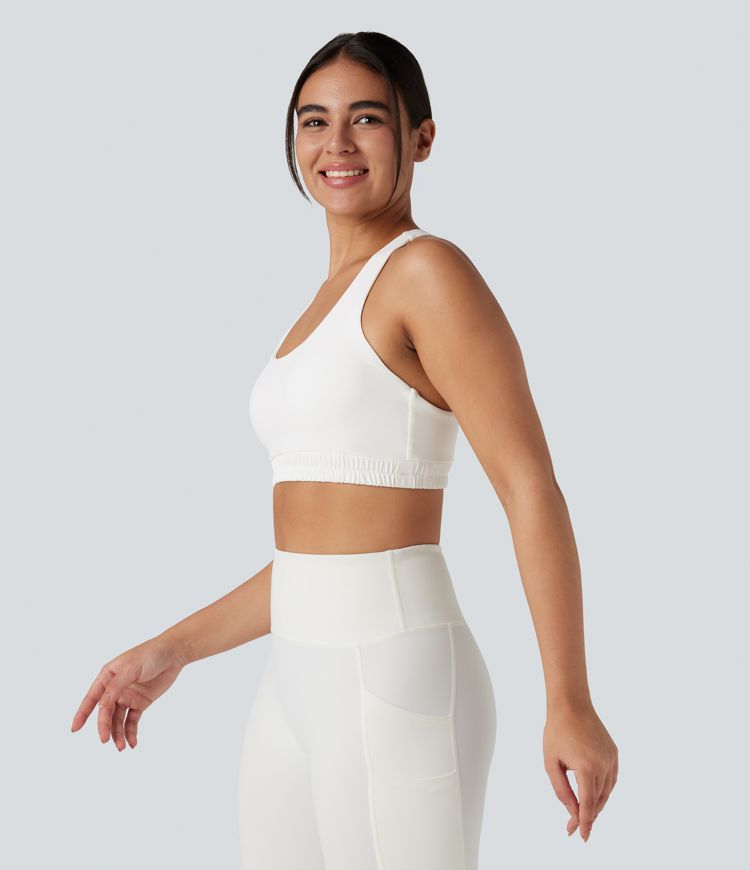 Sujetador deportivo para yoga con escote en U y espalda racerback — sujeción ligera