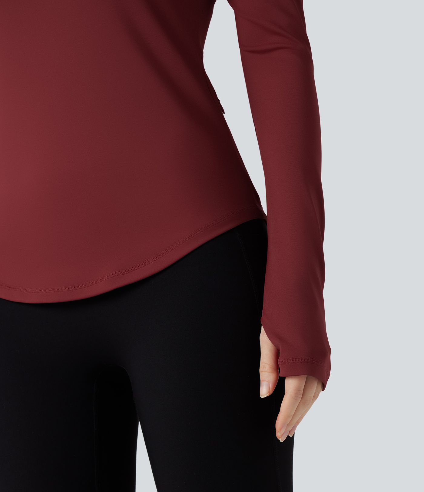 Round Neck Long Sleeve Thumb Holes Curved Hem Workout Sports Top with Pocket