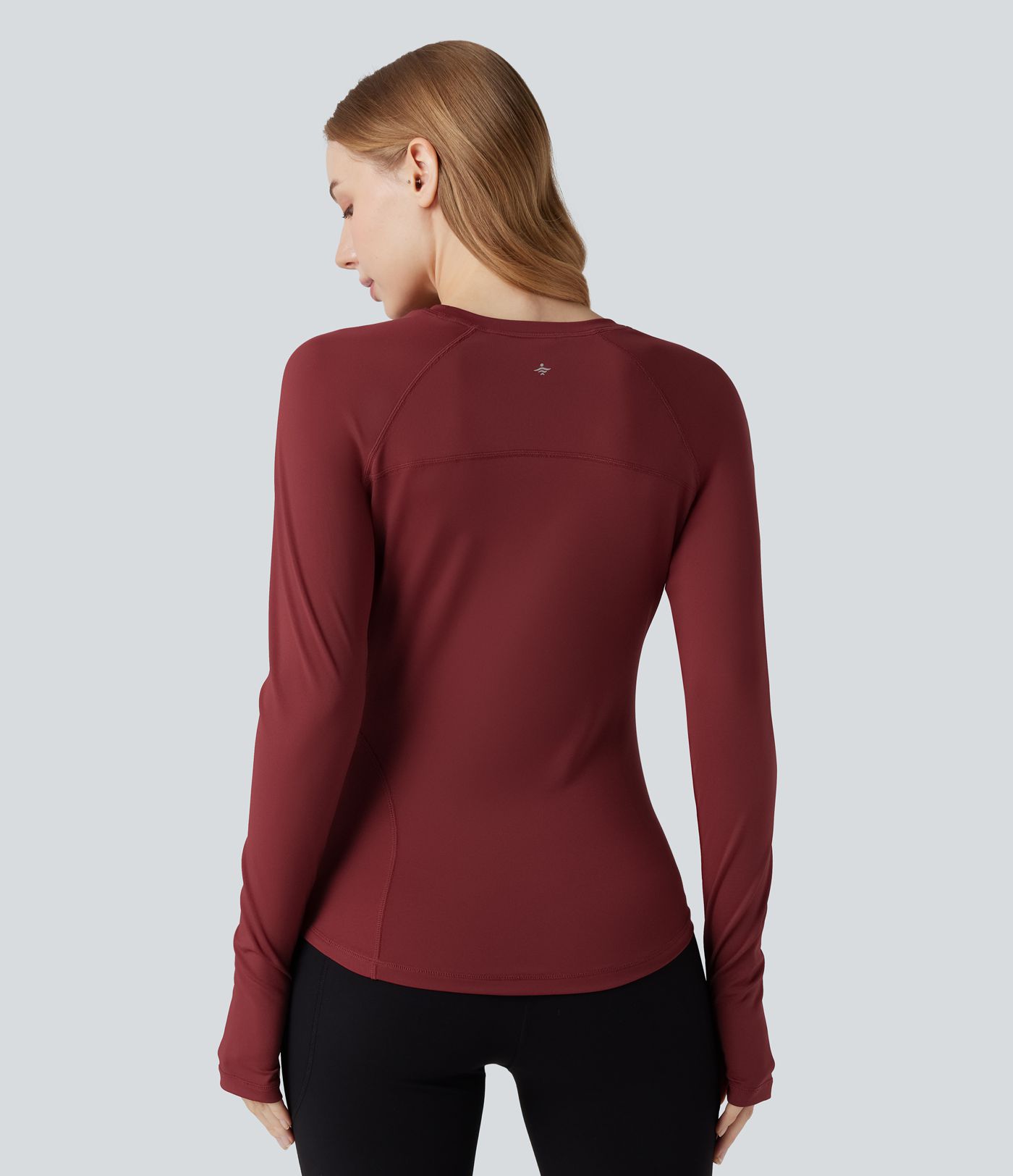 Round Neck Long Sleeve Thumb Holes Curved Hem Workout Sports Top with Pocket