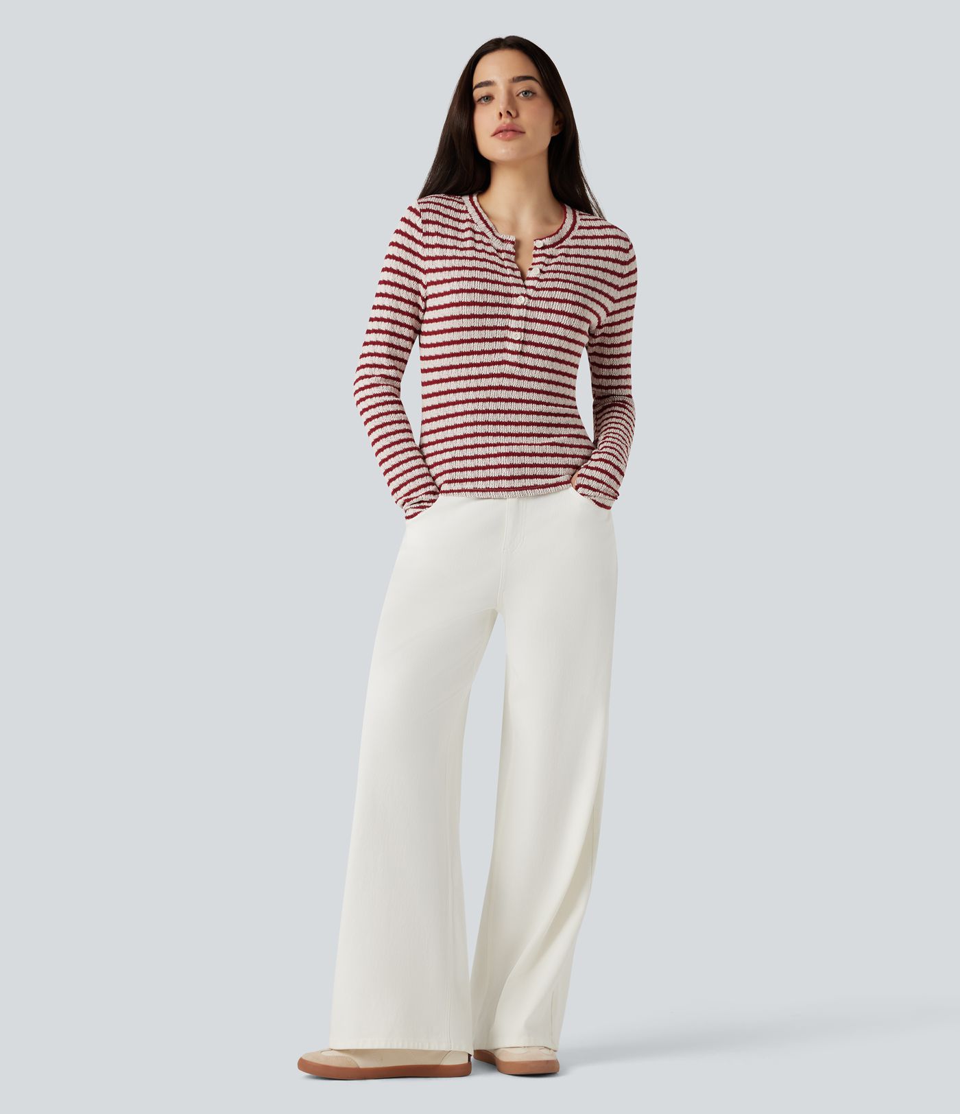 Camiseta casual de rayas con cuello Henley, mangas largas y abertura para el pulgar