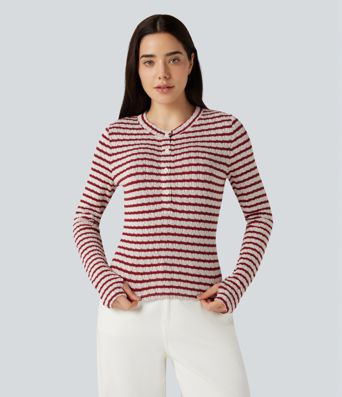 Camiseta casual de rayas con cuello Henley, mangas largas y abertura para el pulgar