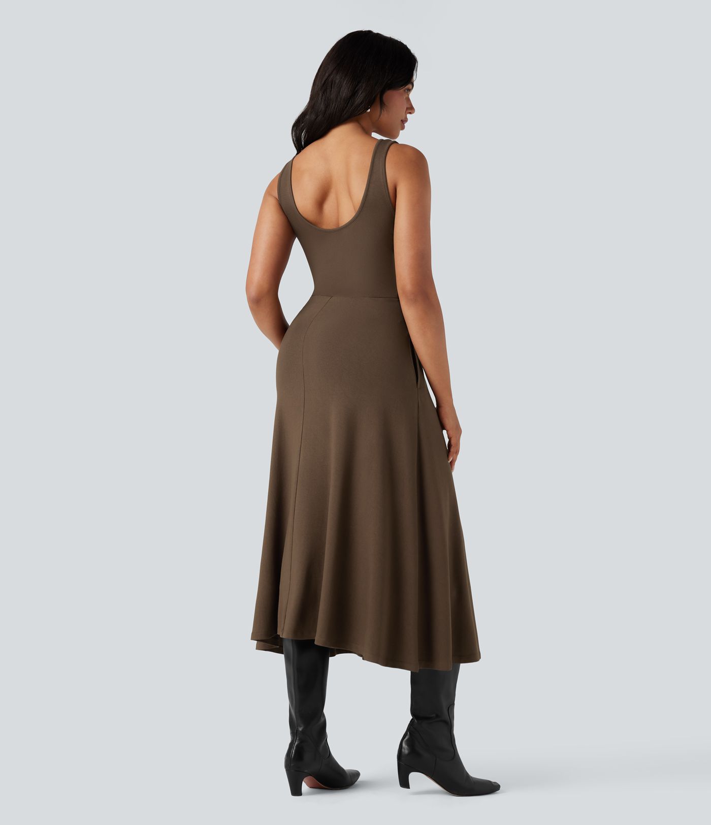 Robe de soirée mi-longue, fluide et sans manches, à encolure en U, avec poches