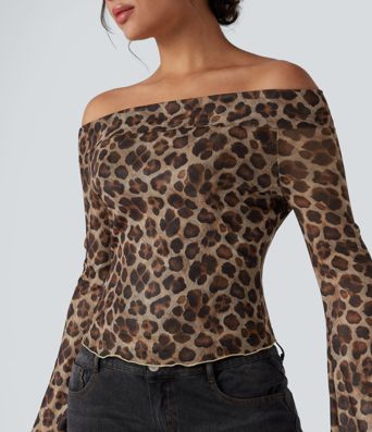 Lässiges, schulterfreies Leopard-Mesh-Top mit langen Ärmeln