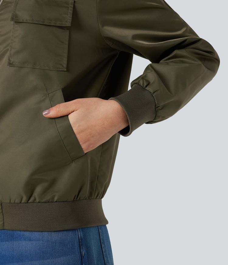 Lässige Bomberjacke mit Stehkragen, mehreren Taschen und langen Ärmeln - wasserabweisend