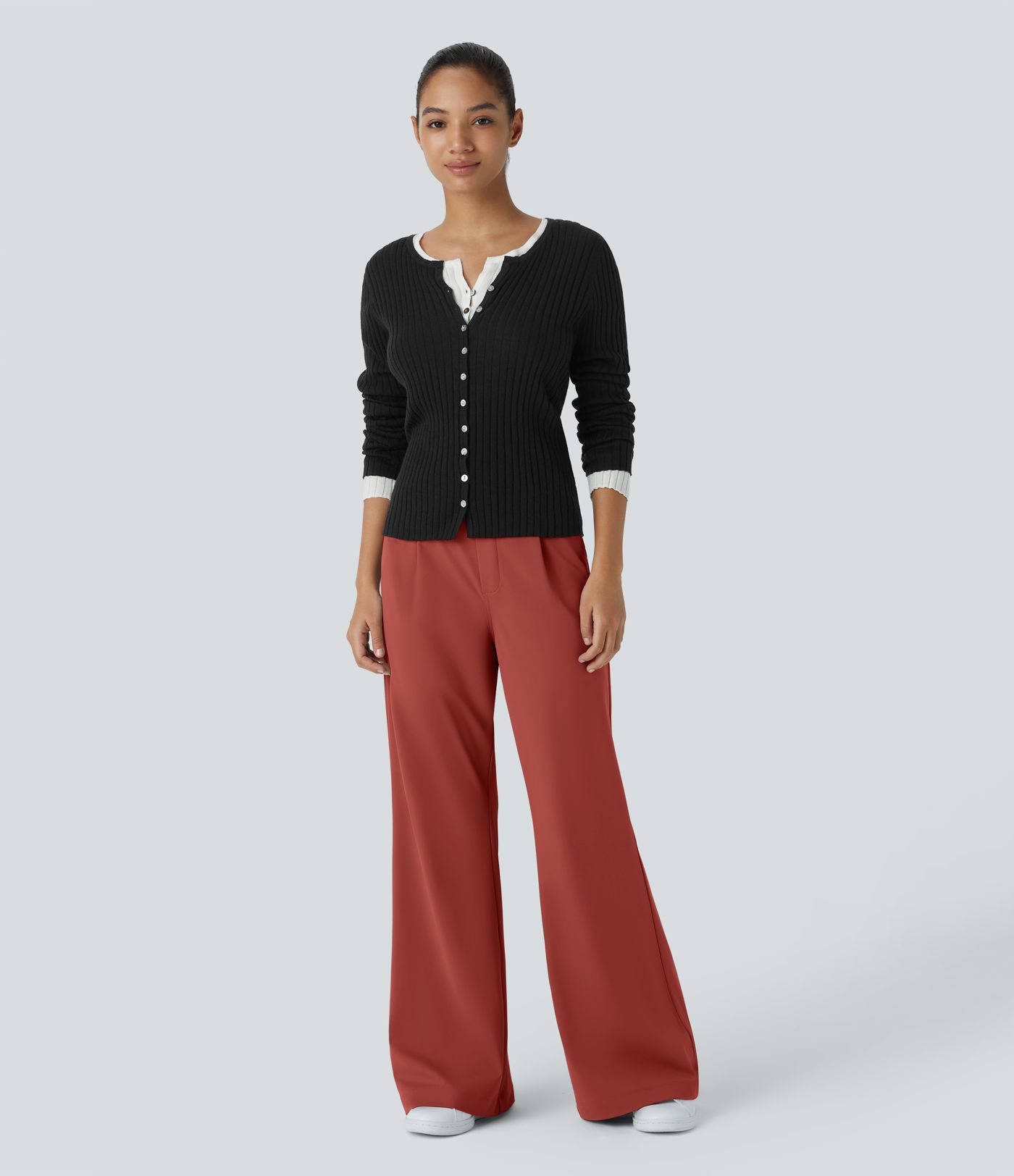 High-waisted work trousers with pockets and flare