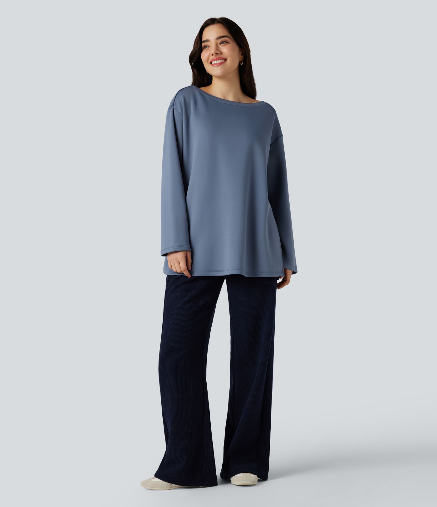 Lässiges Sweatshirt mit U-Boot-Ausschnitt und langen Ärmeln