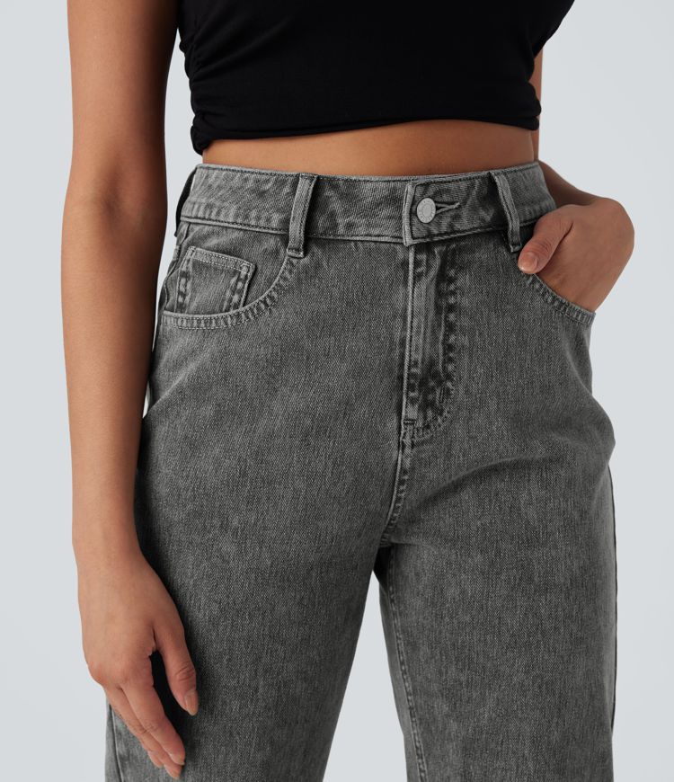 Halara Flex™ - Casual jeans made of stretch denim knit with high waist, multiple pockets, button closure, and straight leg