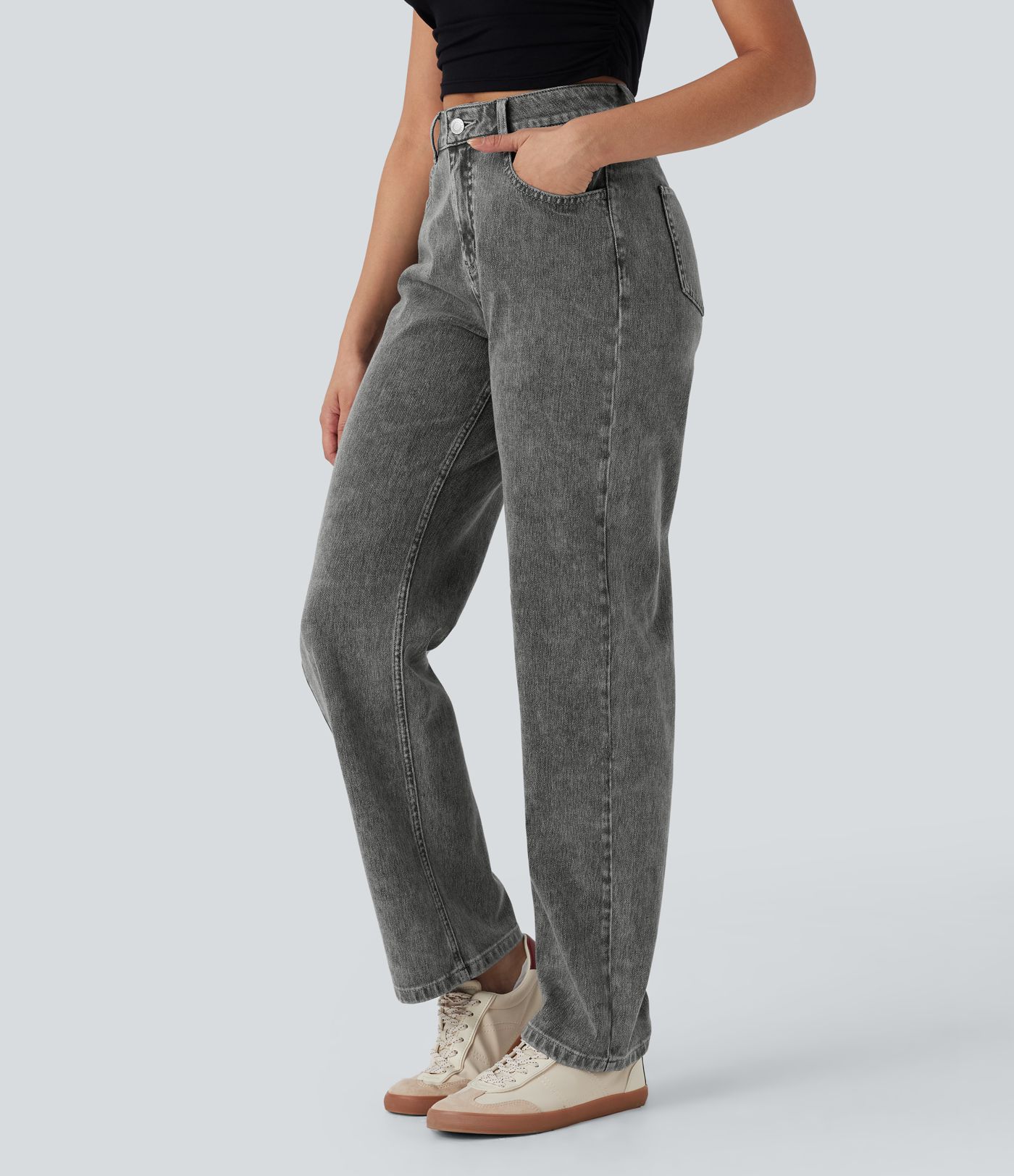 Halara Flex™ - Casual jeans made of stretch denim knit with high waist, multiple pockets, button closure, and straight leg