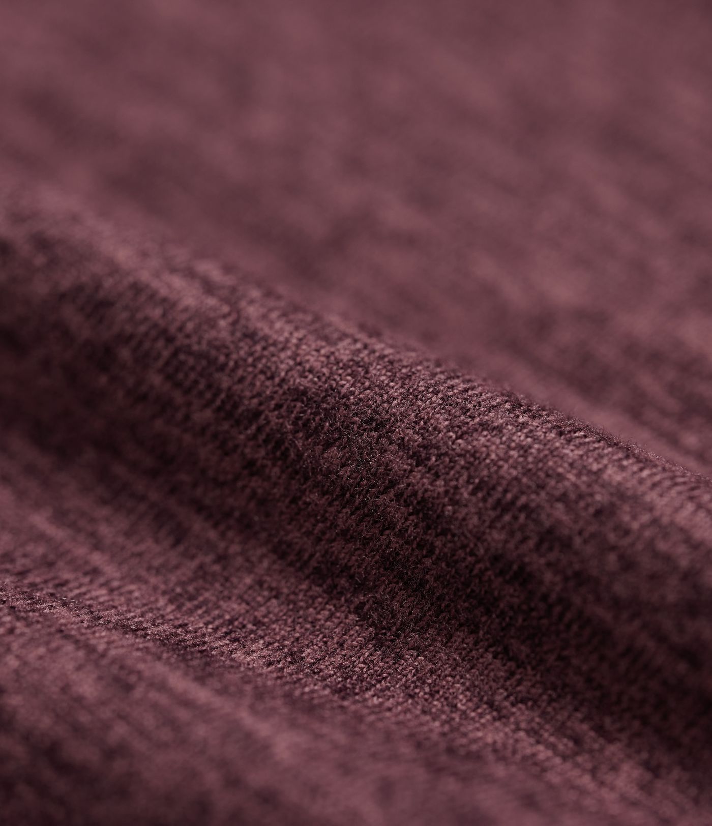 T-shirt doux col rond ourlet fendu manches raglan longues