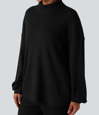 Sweatshirt mit Stehkragen (Mock Neck), langen Ärmeln, lockerem Schnitt, Waffelstruktur und Taschen