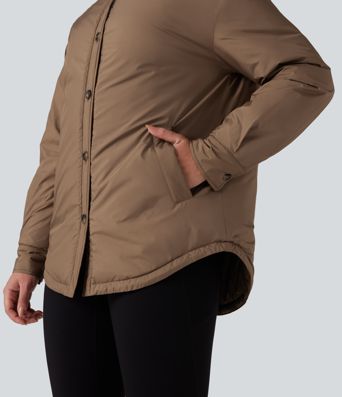 Lässige, wattierte Jacke mit Kragen, Seitentasche und abgerundetem Saum