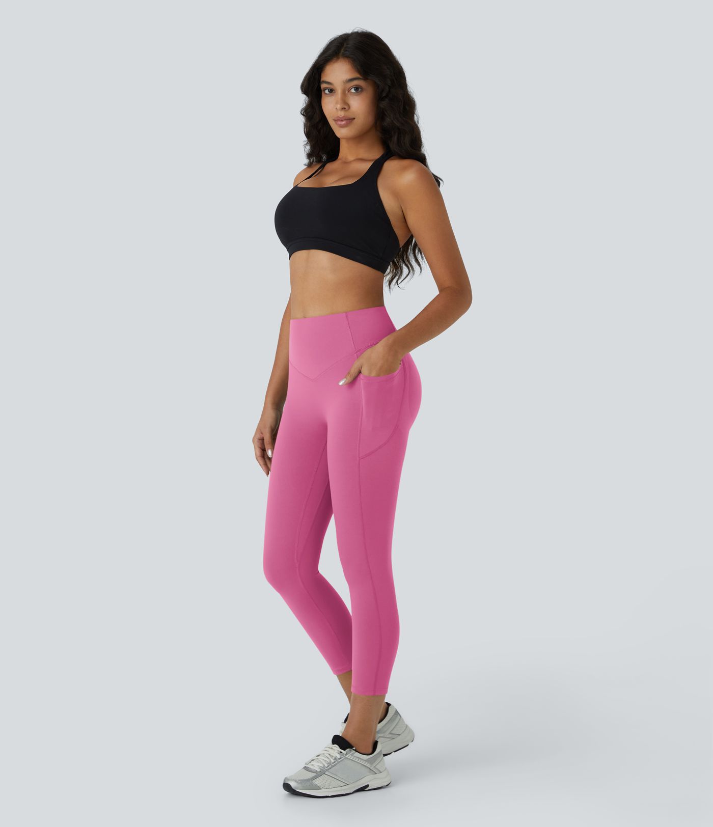 Halara UltraSculpt™ High Waisted Scrunch Butt Lifting Tummy Control Pocket Shaping Capri Training Leggings