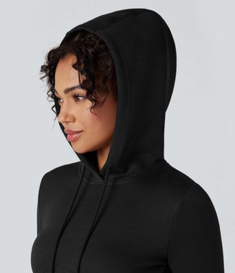Lässiges Midi-Hoodie-Kleid mit langen Ärmeln und Seitenschlitz