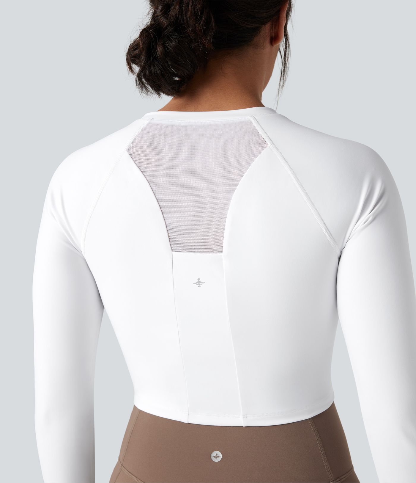 SoftlyZero™ въздушен спортен топ за йога с повдигащ ефект, дълги ръкави, отвори за палците, контрастна мрежа и хладно усещане при допир — UPF50+