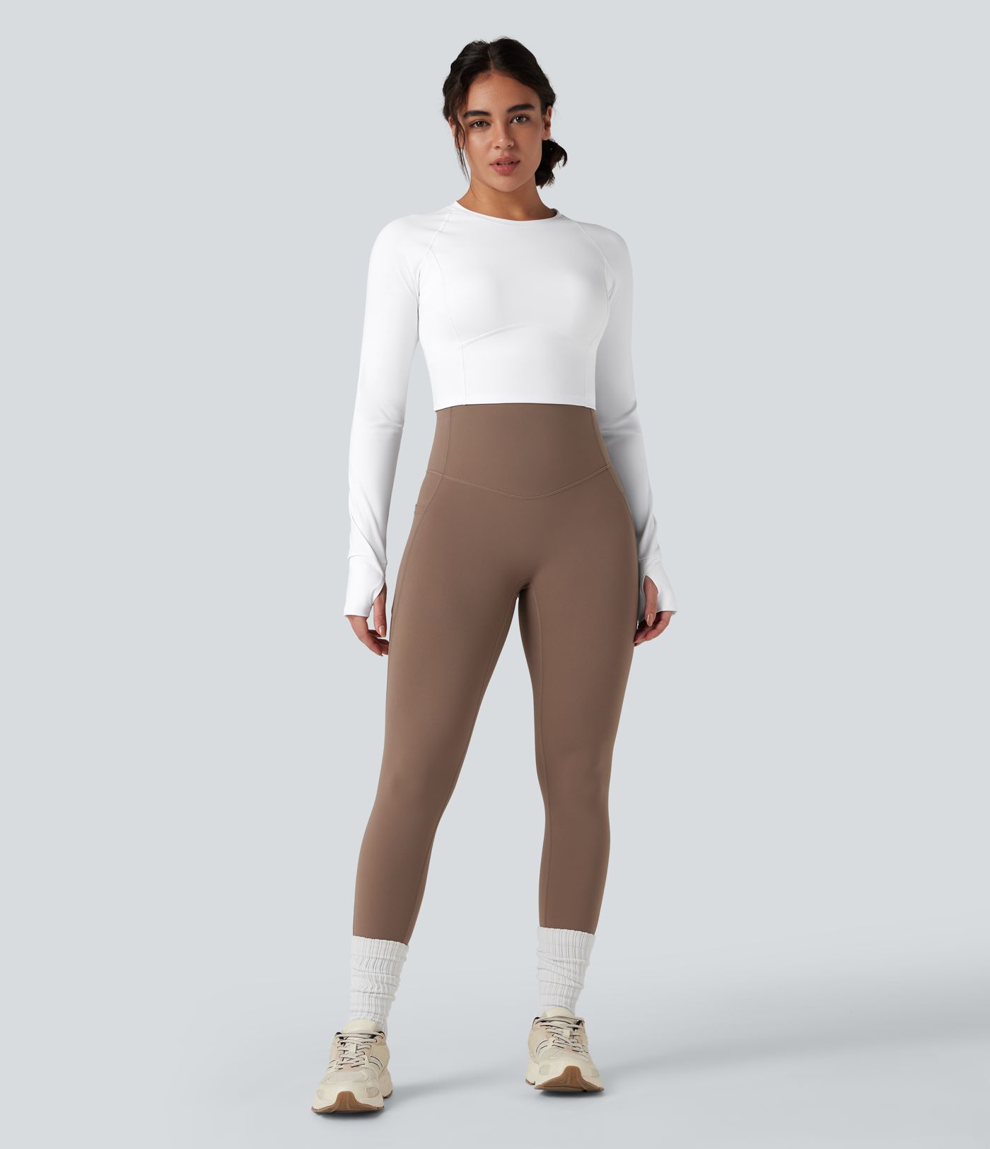 SoftlyZero™ въздушен спортен топ за йога с повдигащ ефект, дълги ръкави, отвори за палците, контрастна мрежа и хладно усещане при допир — UPF50+