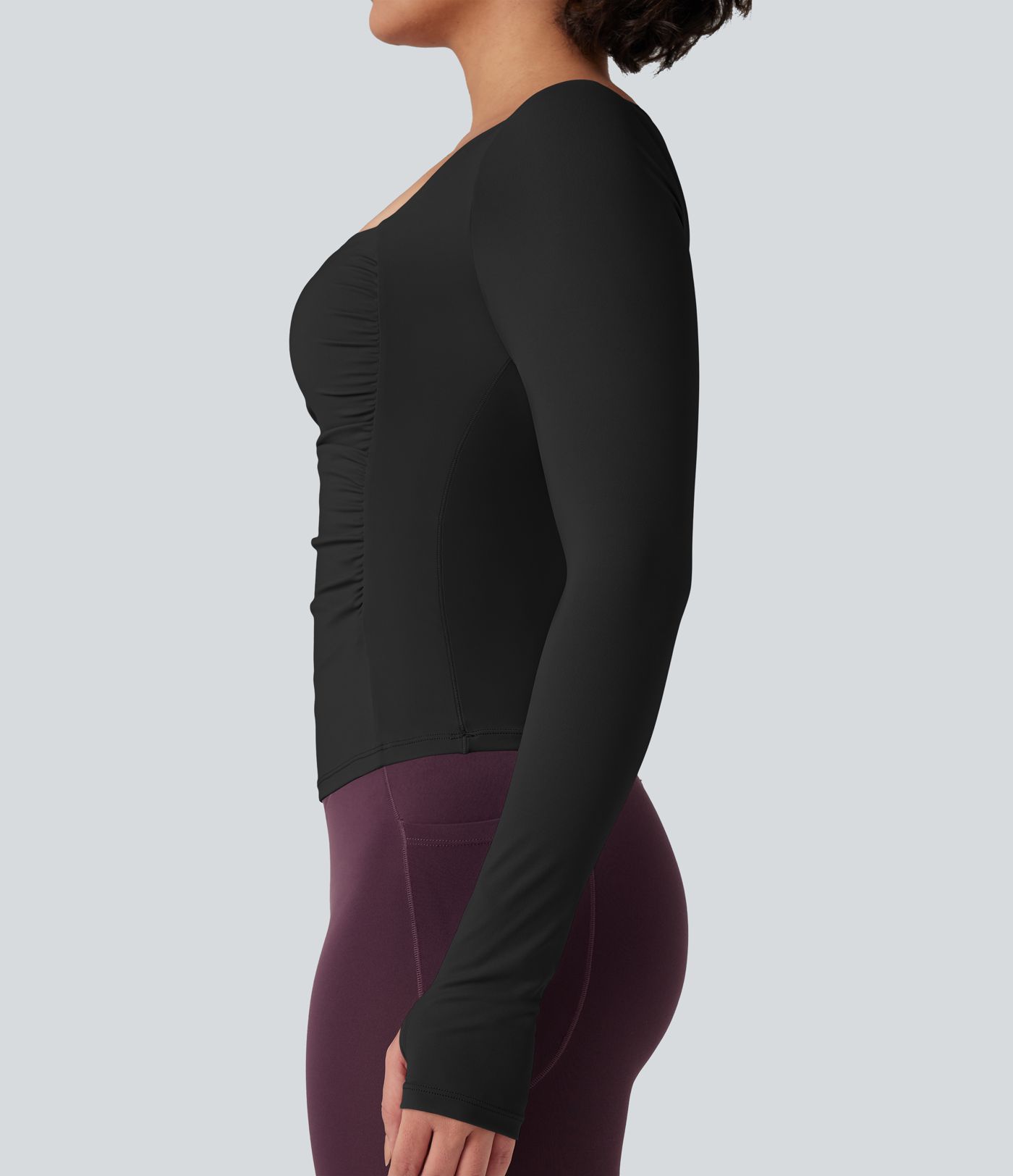 SoftlyZero™ Airy top sportivo da yoga con scollo quadrato, effetto push-up, maniche lunghe con foro per il pollice, arricciature e sensazione fresca al tatto