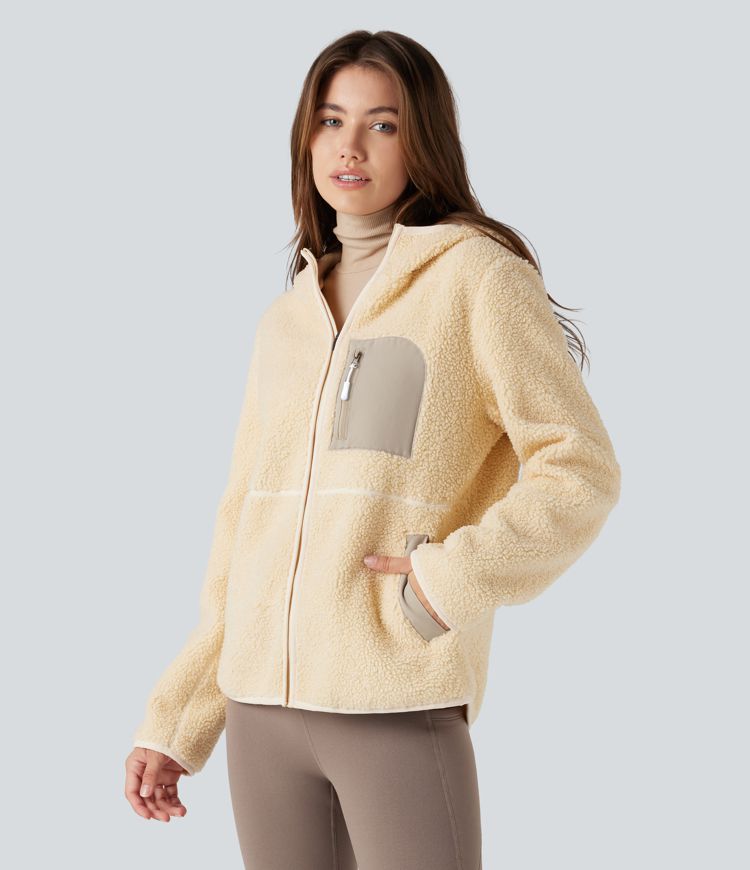 Sherpa-Wanderjacke mit Kapuze, mehreren Taschen und langen Ärmeln