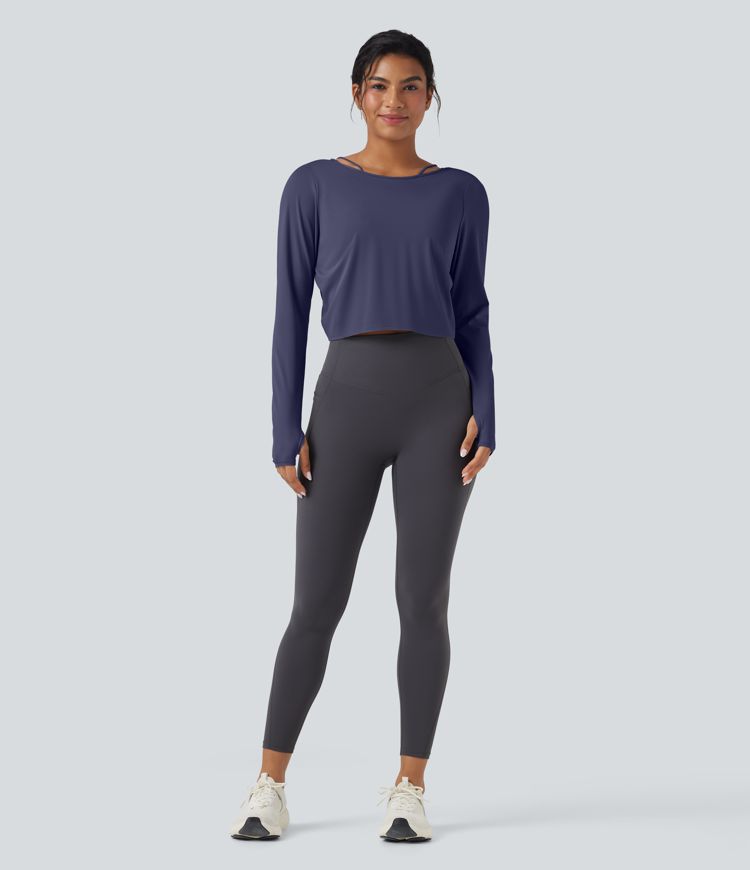 SoftlyZero™ nopeasti kuivuva 2-in-1 jooga- ja treenitoppi, avonaisella takamallilla (twist), pitkät hihat ja peukaloreiät