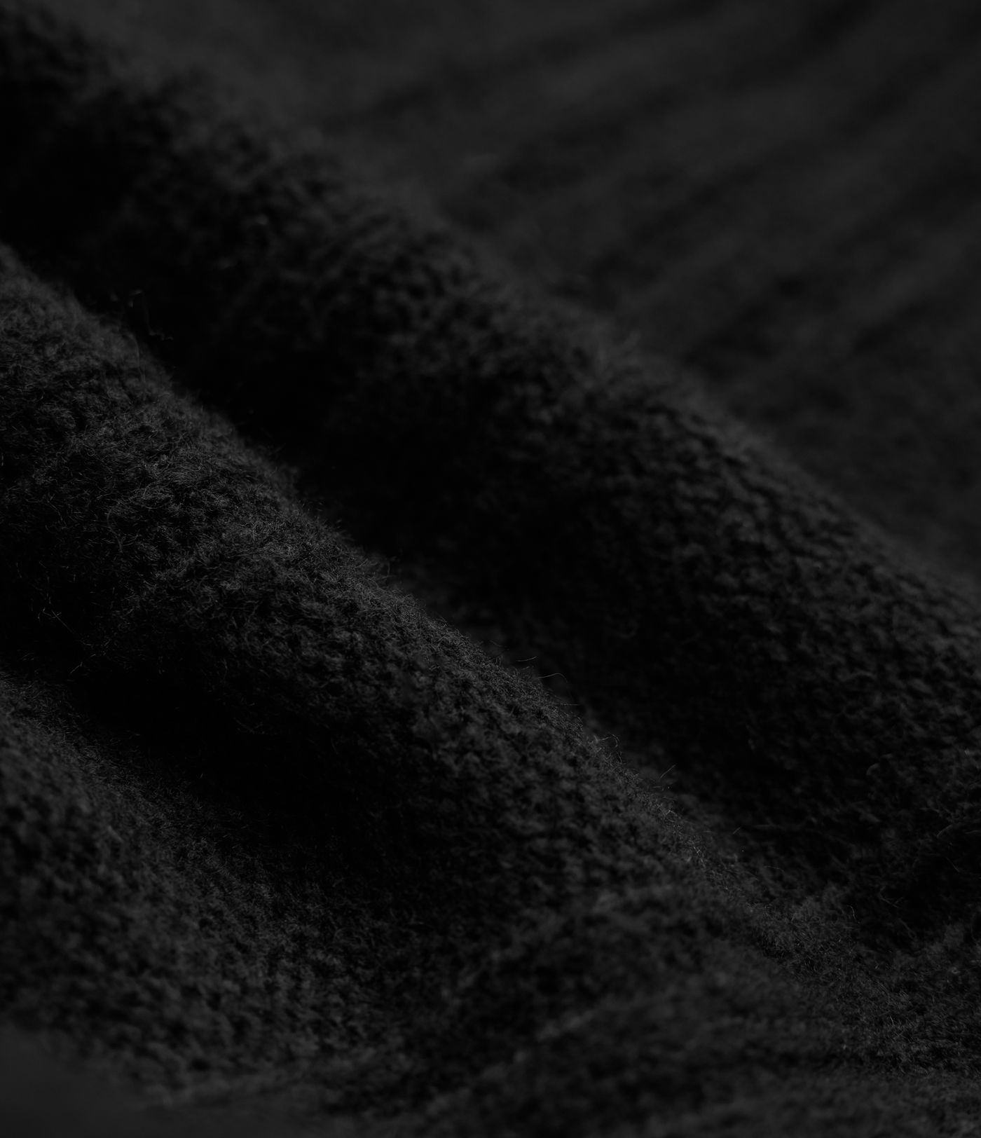 Lässiges Mini-Pulloverkleid mit V-Ausschnitt und langen Ärmeln