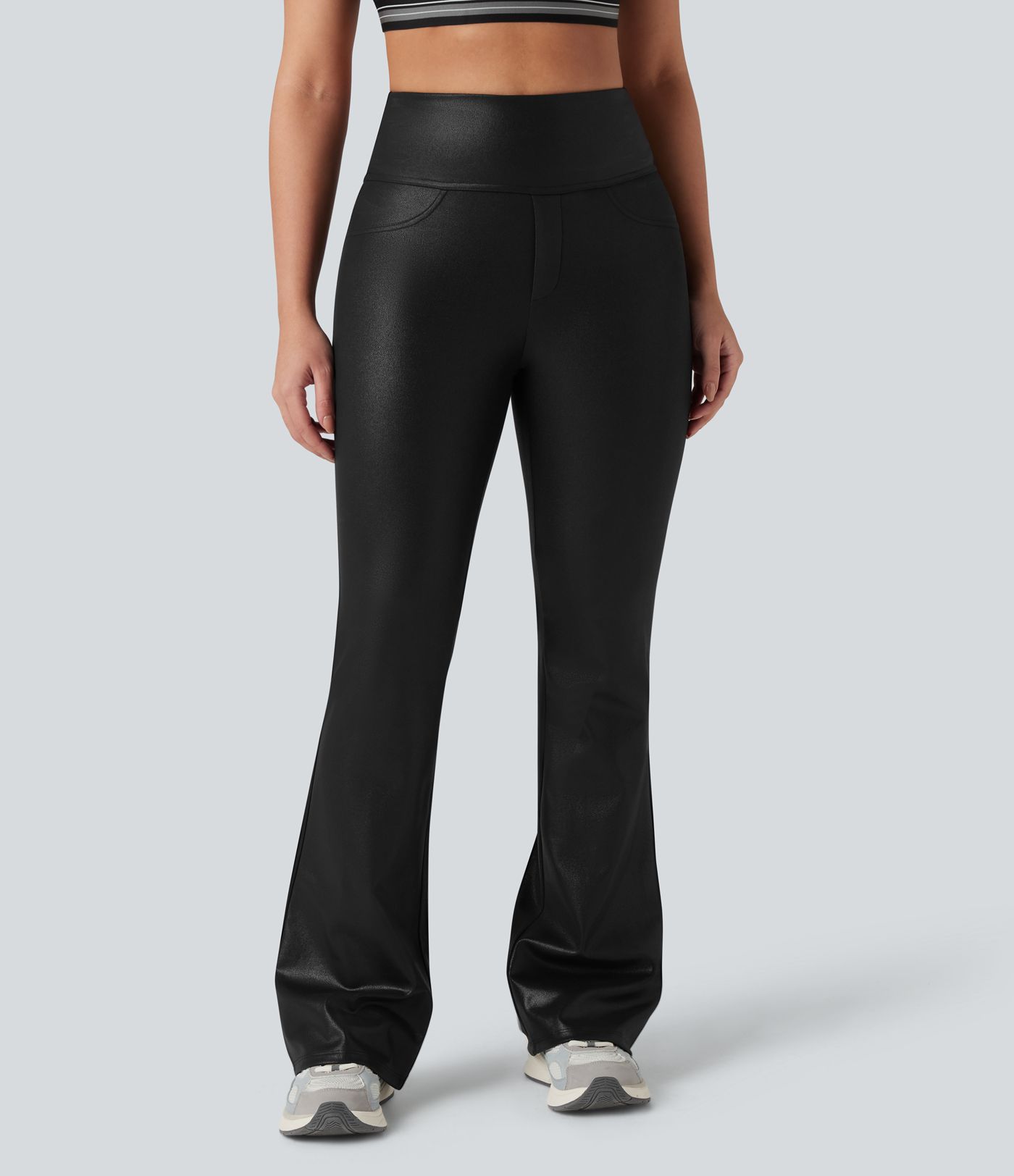 Leggings de yoga en similicuir brillant SoCinched, taille haute, effet gainant au niveau du ventre, avec poches