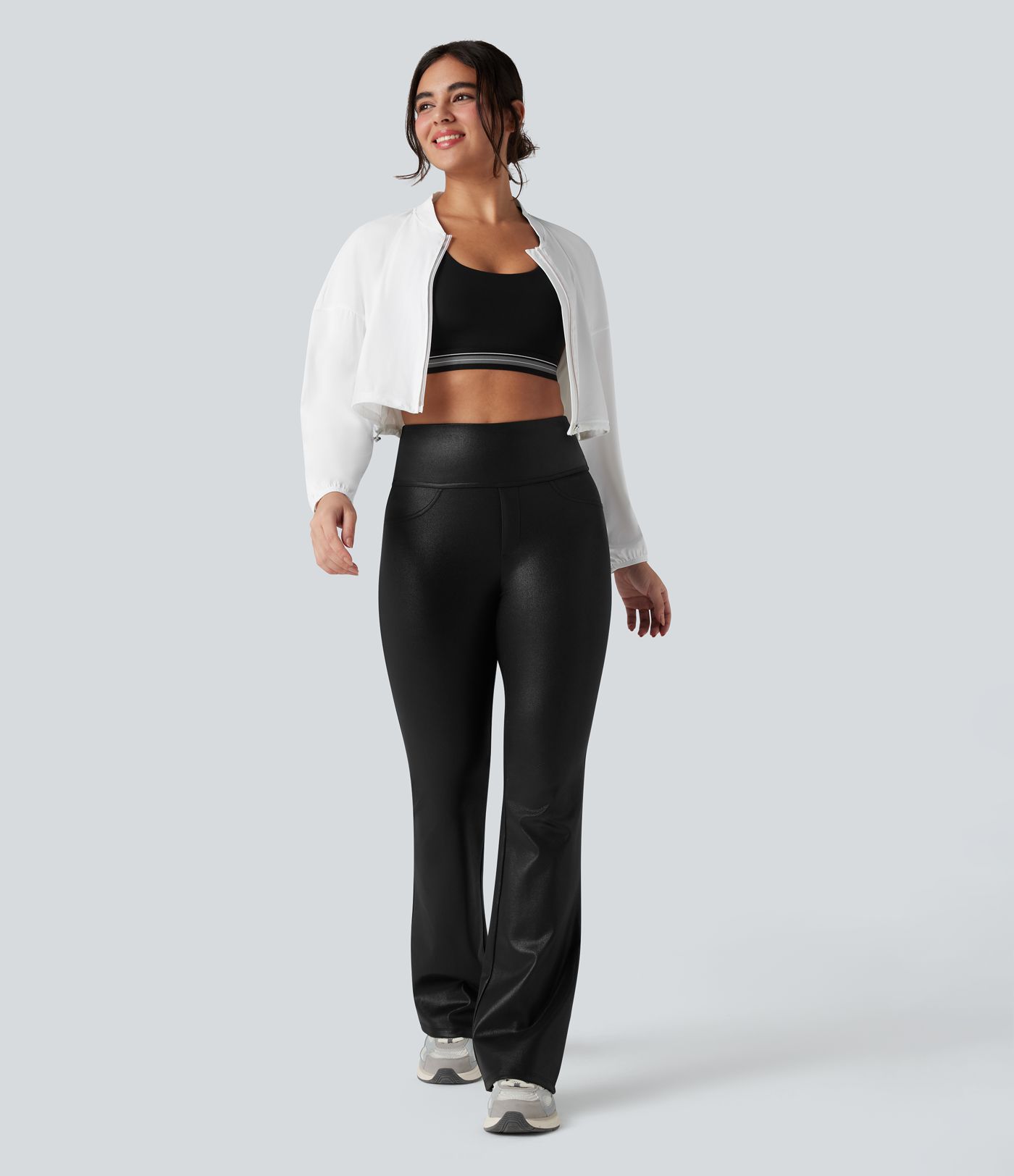 Leggings de yoga en similicuir brillant SoCinched, taille haute, effet gainant au niveau du ventre, avec poches